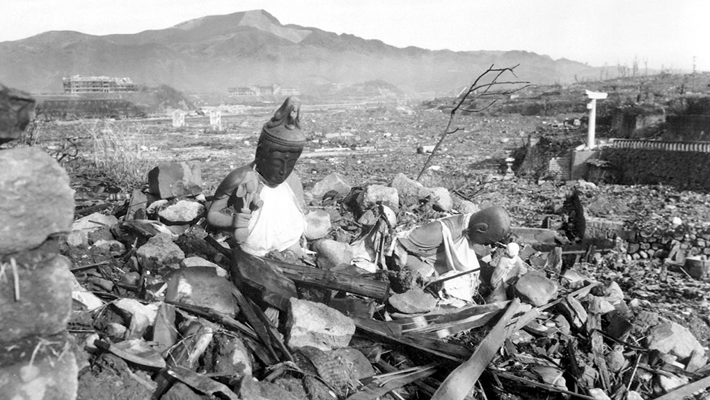 Нагасаки после бомбардировки.