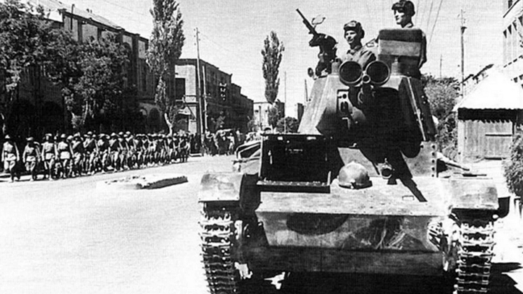 Cоветские танки на улицах Тебриза Август 1941 г.