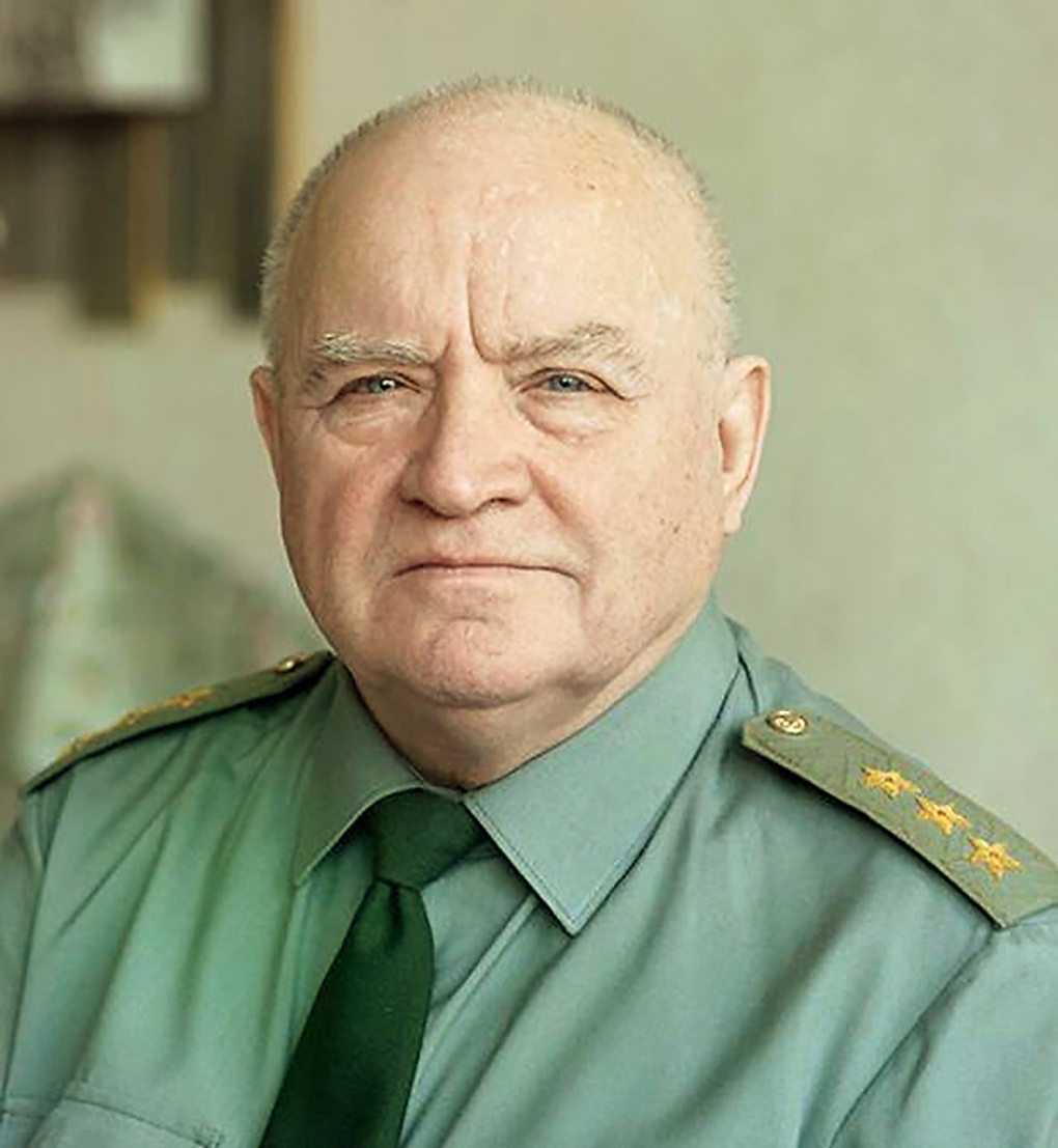 Бывший начальник Главного штаба Ракетных войск стратегического назначения (1994-1996) генерал-полковник Виктор Есин.