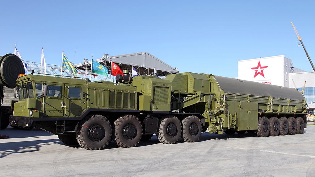 Транспортно-перегрузочный агрегат 3Ф30-9 из комплекса средств наземного обслуживания 3Ф30 стратегического ракетного комплекса подводных лодок 3К30 «Булава».