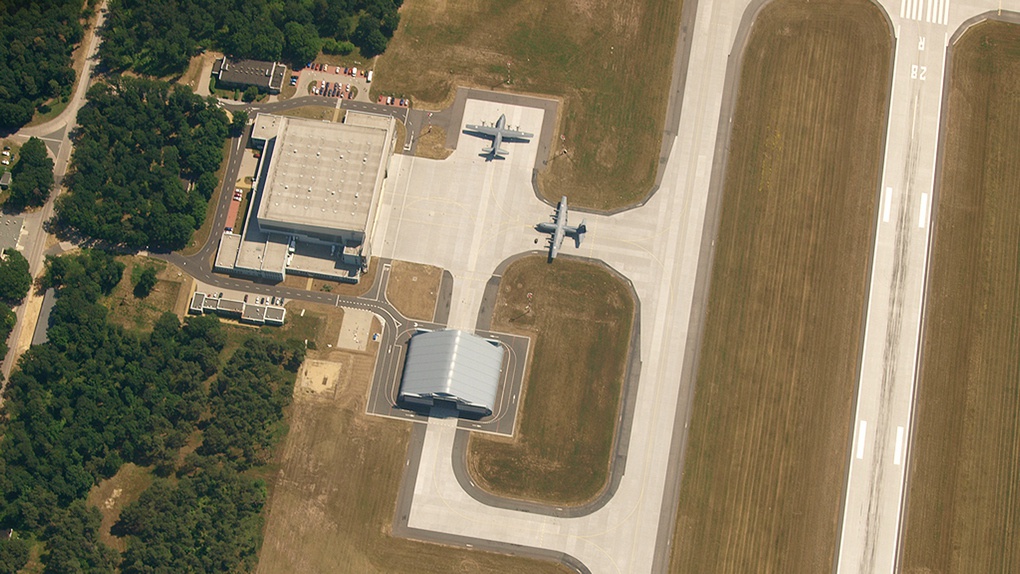 33-я авиационная база в Повидз (Польша).