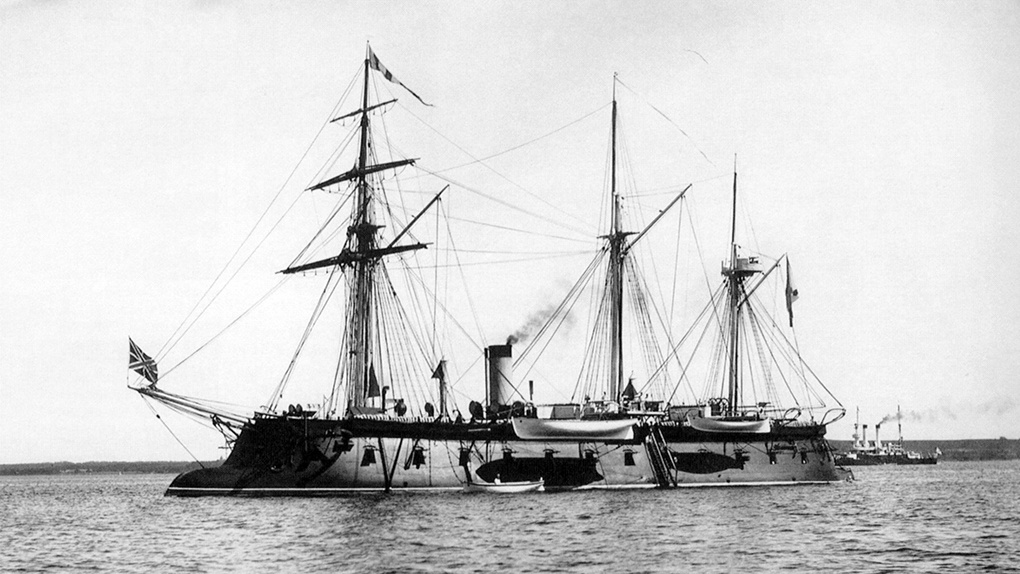 «Первенец» — один из первых русских броненосных кораблей.