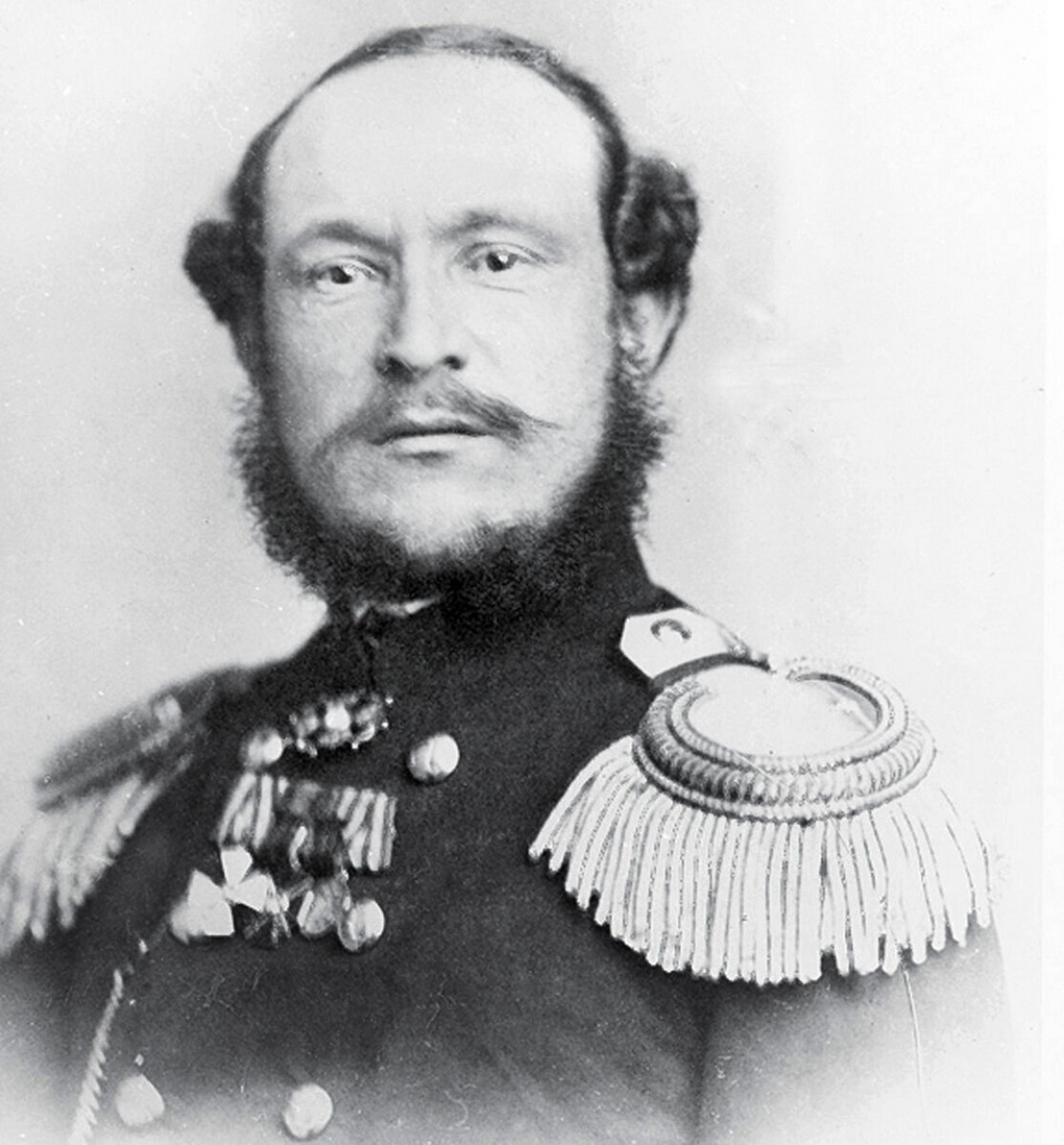Дмитрий Петрович Максутов.