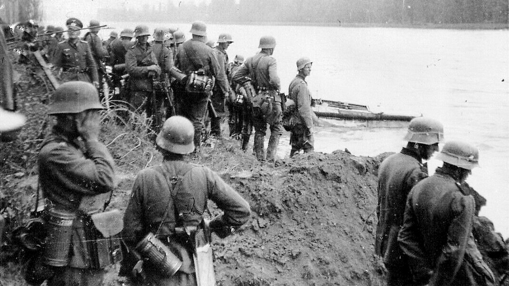 Солдаты нацистской Германии ждут приказа о начале вторжения в СССР.