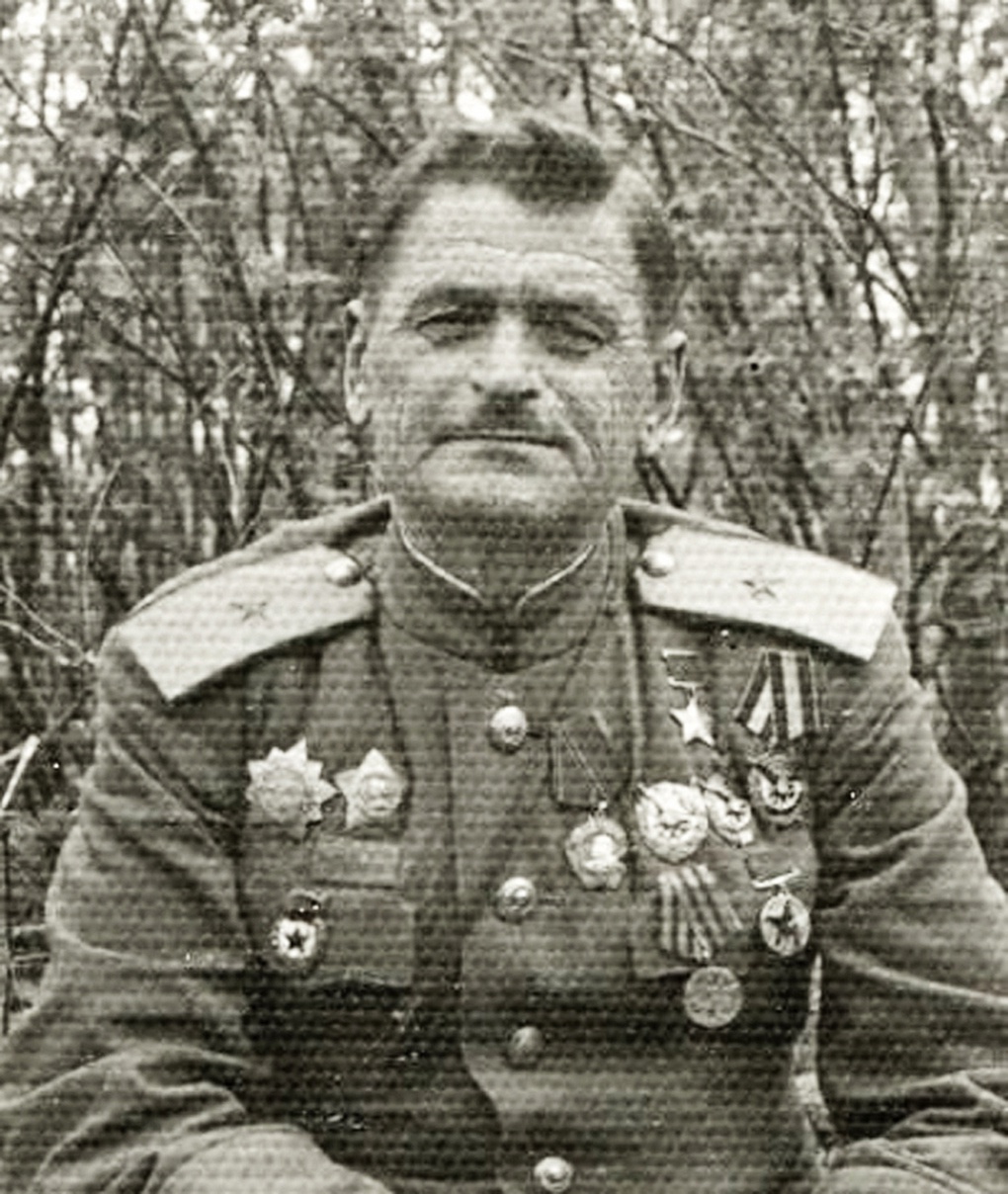 Генерал-майор Козырь Максим Евсеевич.