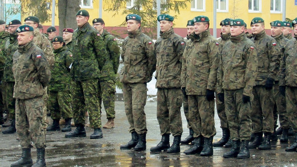 Натовские войска на полигоне в Яворово.