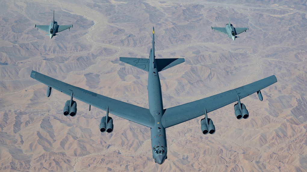 Boeing B-52 Stratofortress.