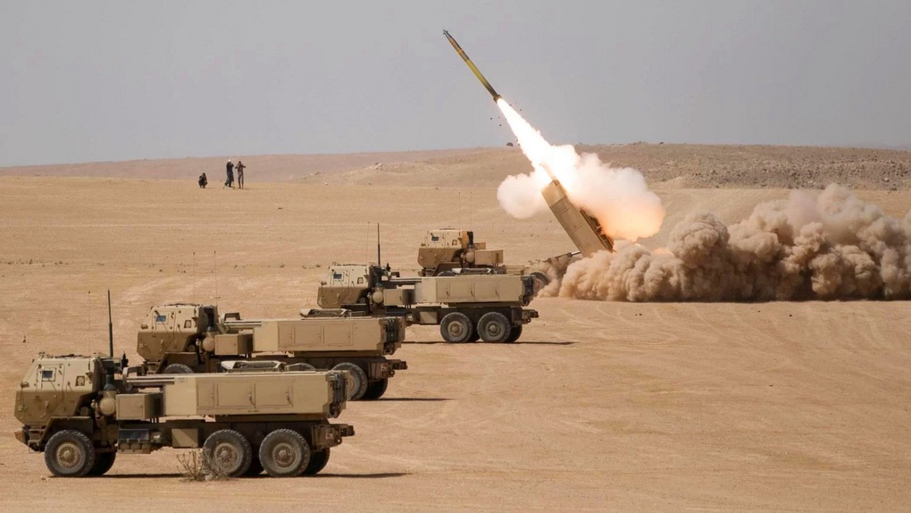 Запуск ракеты HIMARS.