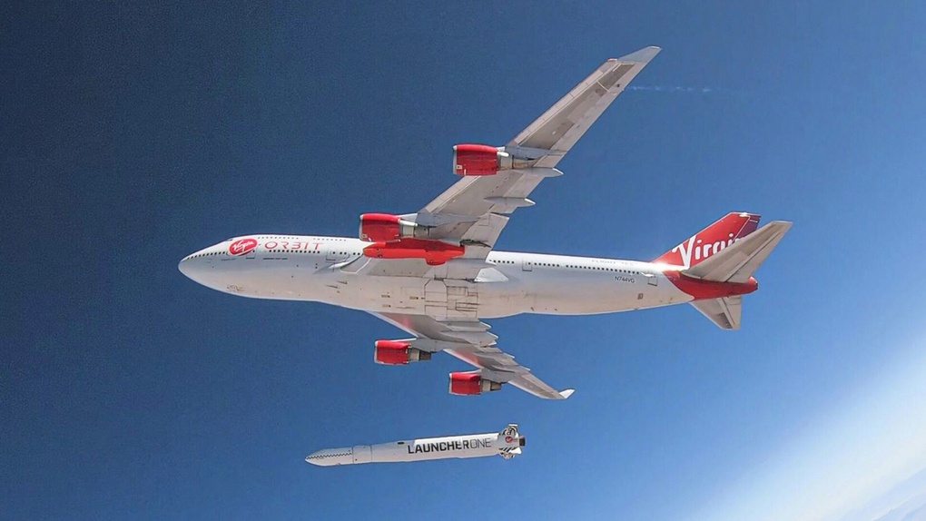 Запуск с Boeing 747-400 Cosmic Girl ракеты LauncherOne.