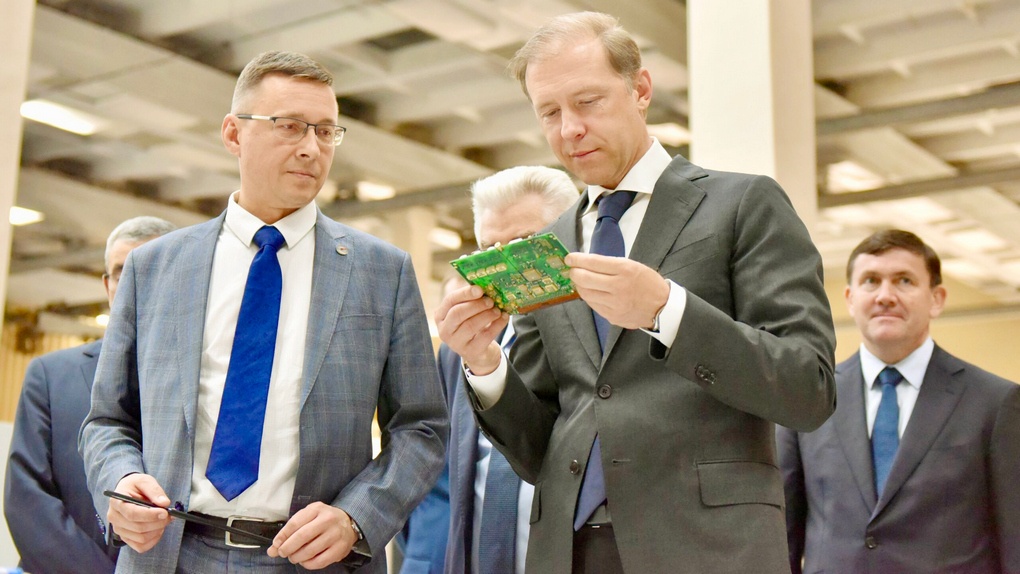 Первый вице-премьер РФ Денис Мантуров на НПО автоматики.