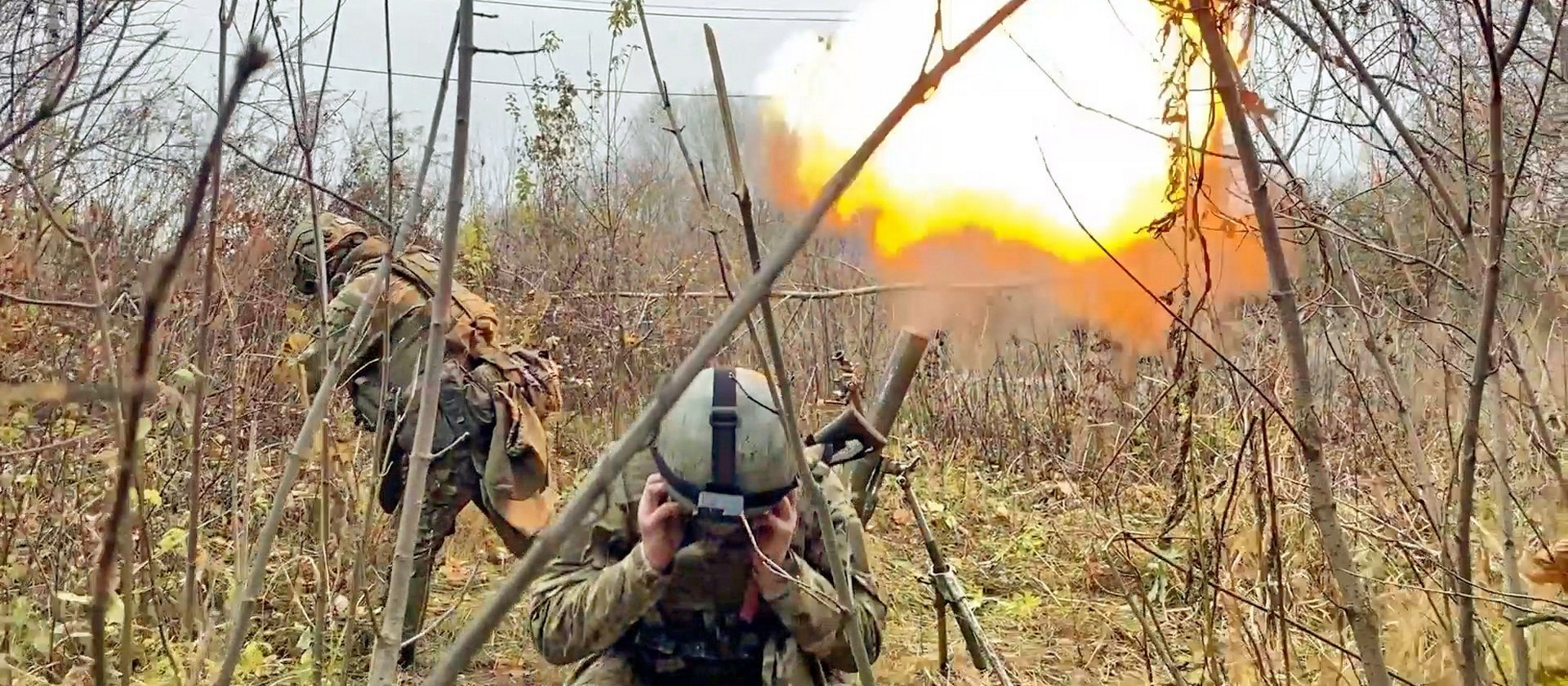 Боевая работа миномётчиков.