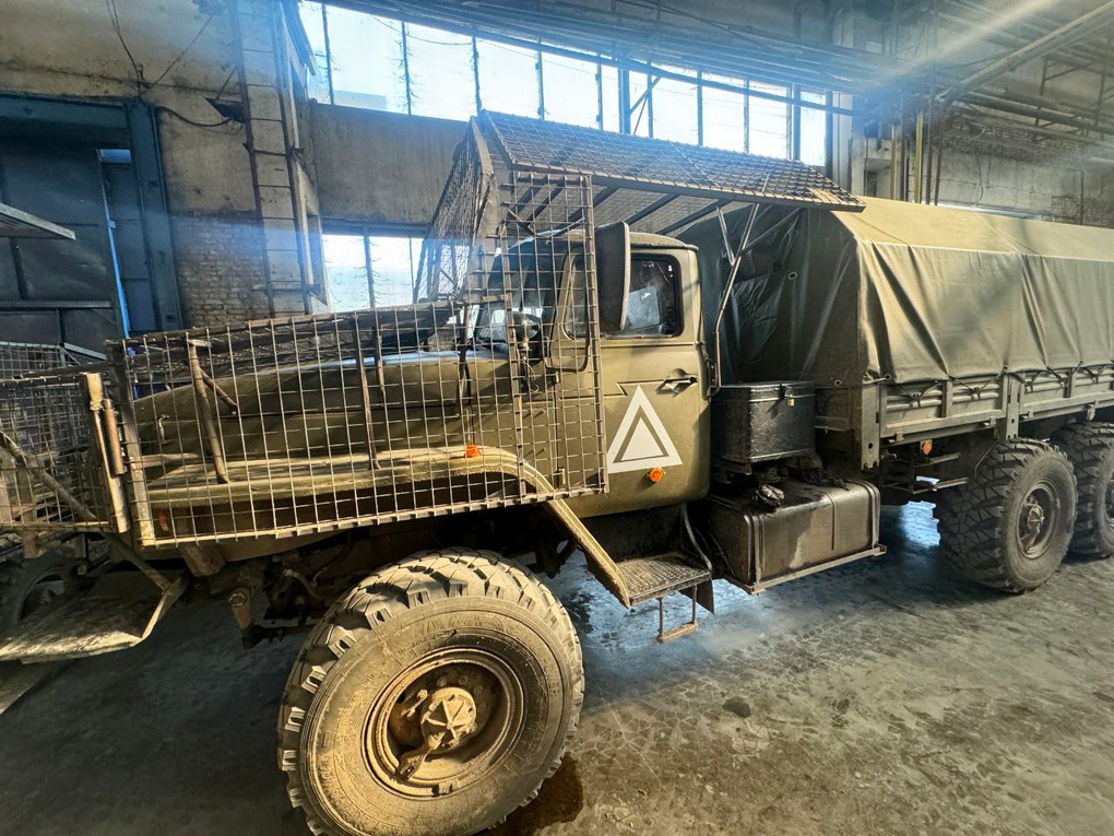 «Мангалы», которыми обшивают автомобили и военную технику на заводе.