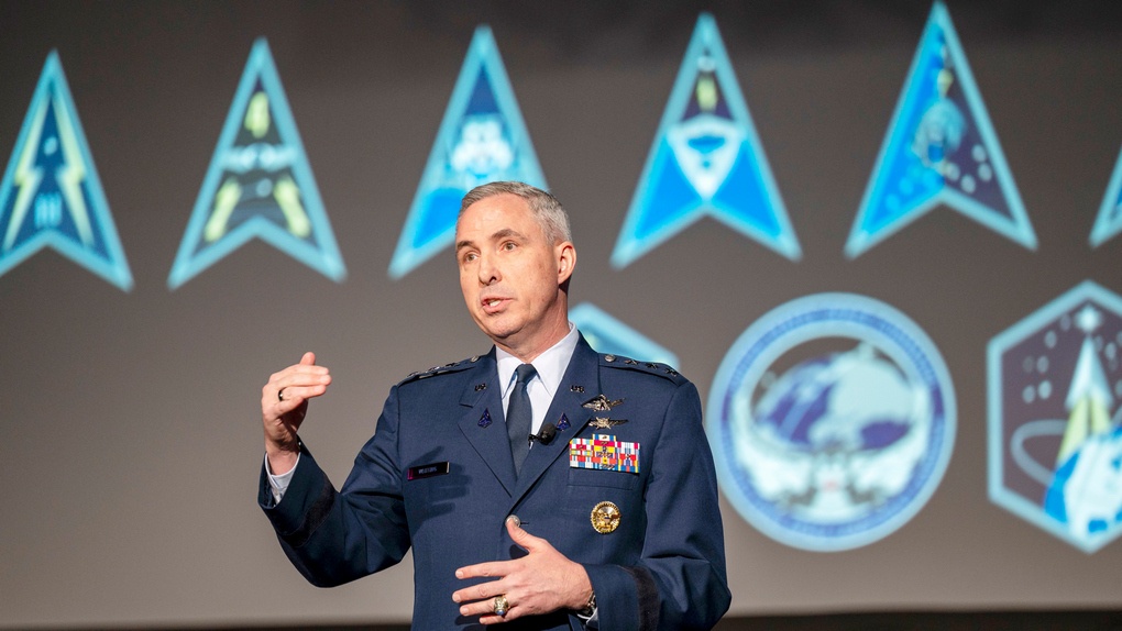 Стивен Уайтинг.