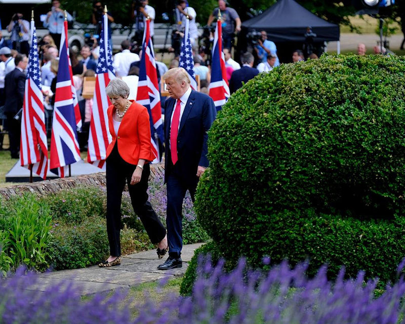 Дональд Трамп и Тереза Мэй обсуждают разногласия по Brexit.