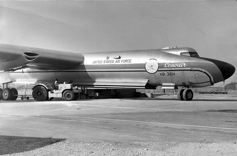 Летающая лаборатория Convair XB-36H.