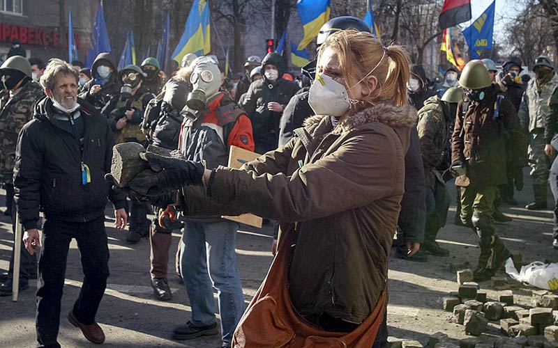 Через два-три месяца народная любовь превратится в ненависть.