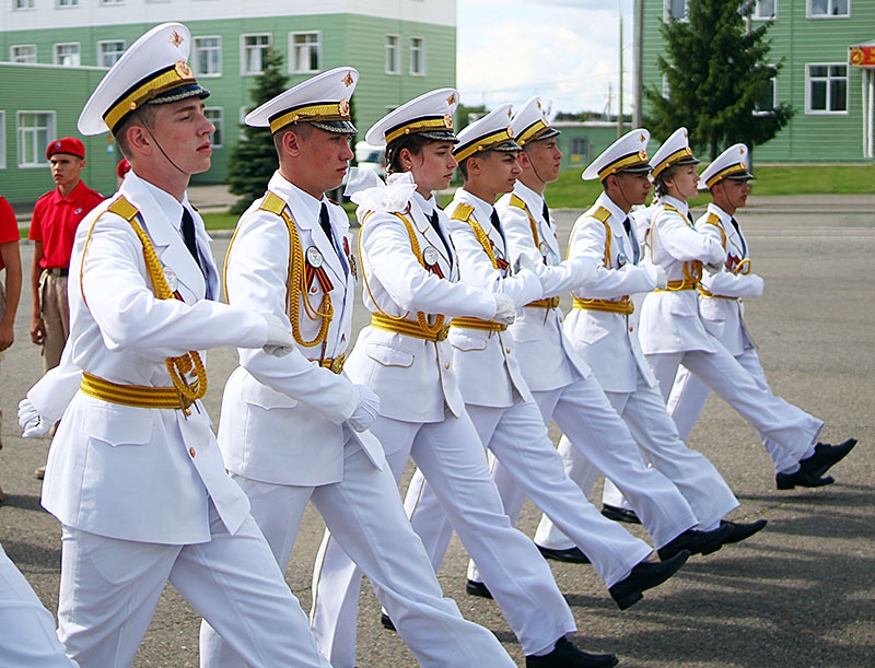 Самое сложное — ходить строем.