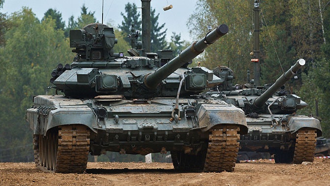 Новый танк получил мощный двигатель В-92С2Ф (1.130 л.с.), который обеспечивает «Прорыву» отличные скоростные характеристики и манёвренность.