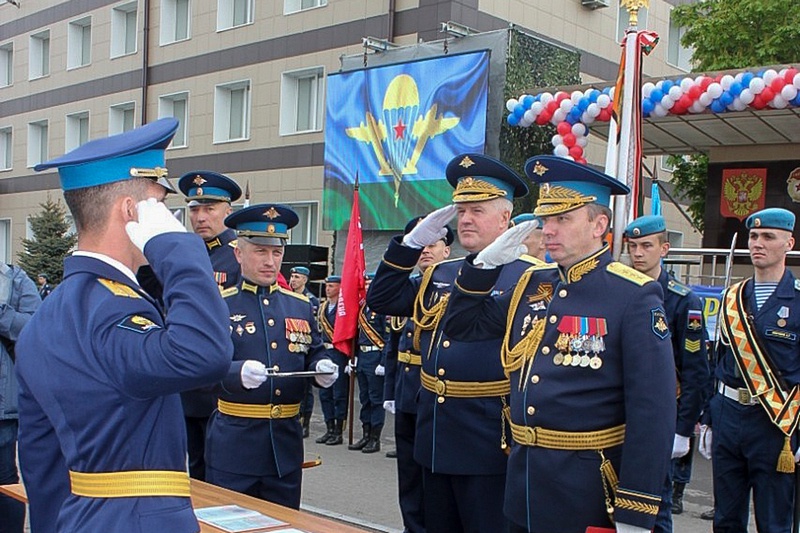 9 мая состоялся очередной, 139-й торжественный выпуск офицеров Рязанского гвардейского высшего воздушно-десантного командного училища имени генерала армии В.Ф.Маргелова (РВВДКУ).