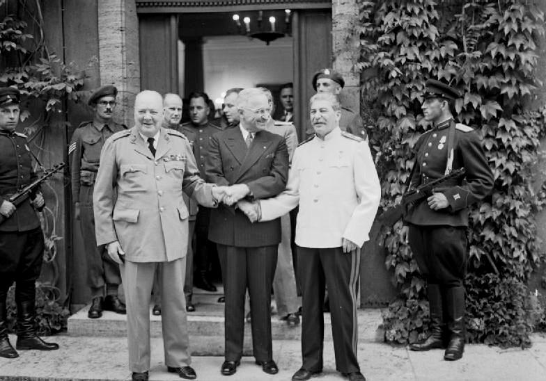 В 1945 году в ходе Потсдамской конференции Кёнигсберг было окончательно решено присоединить к СССР.
