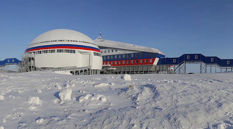 В Арктике - на островах Котельный, Земля Александры, Врангеля и мысе Шмидта - за 5 лет возведено 425 объектов общей площадью 700 тыс. кв. м.