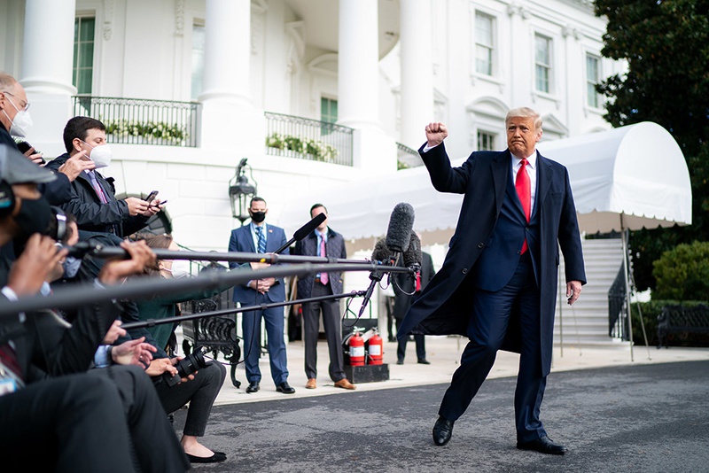 Дональд Трамп сдаваться не собирается.