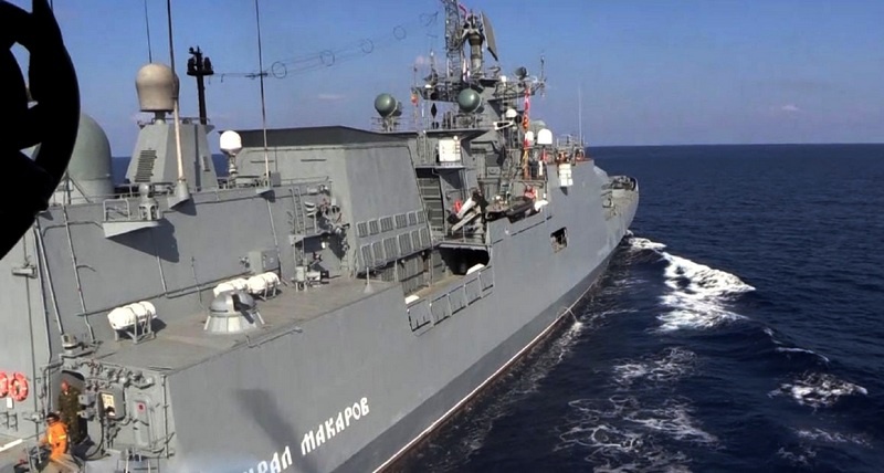 «Адмирал Макаров» на выполнении учебной задачи.