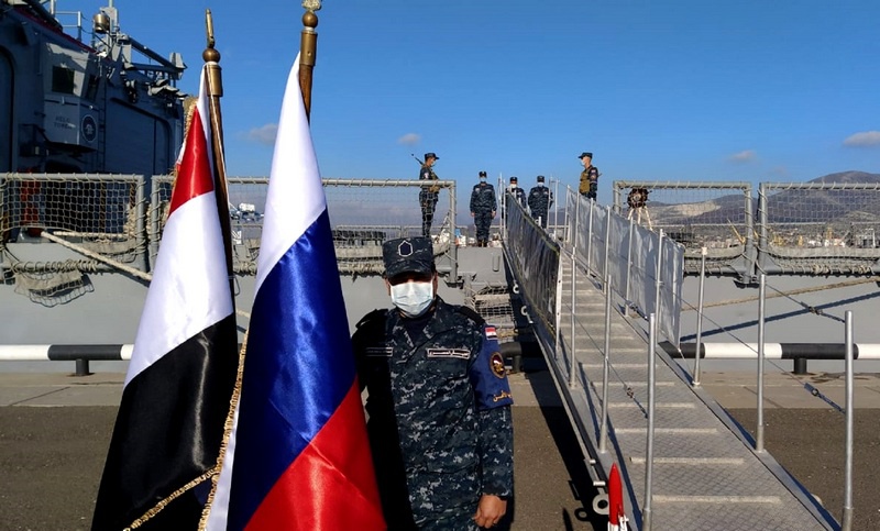 На временной стоянке в Новороссийской военно-морской базе.