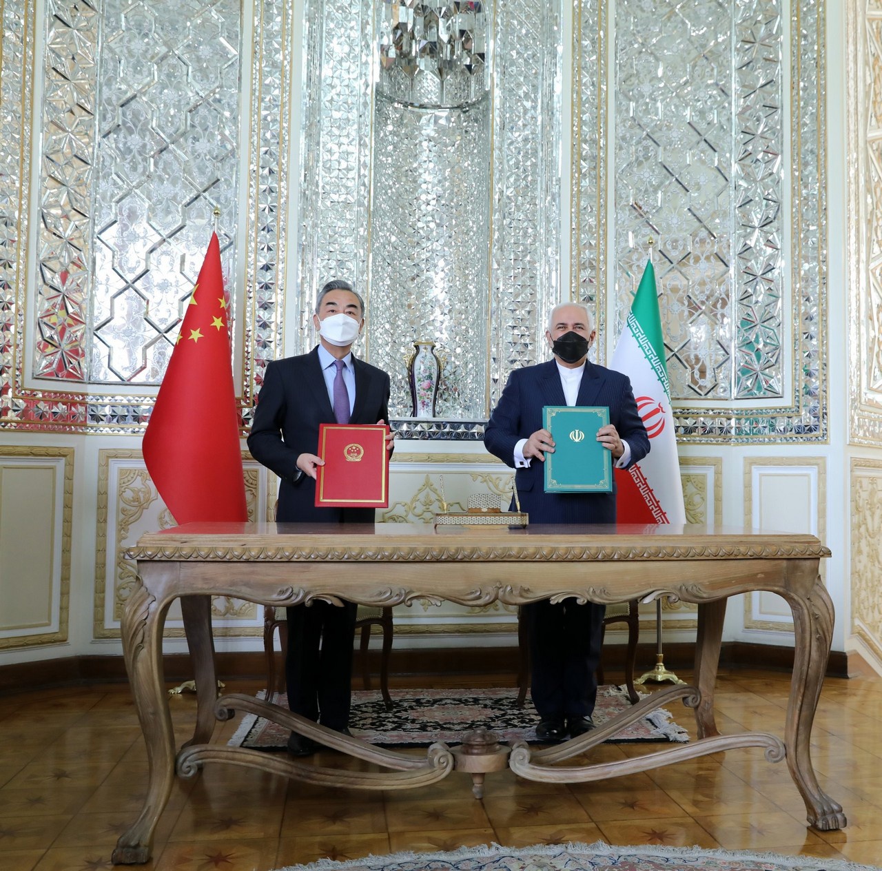 Иран и Китай 27 марта 2021 года заключили соглашение о политическом, стратегическом и экономическом сотрудничестве сроком на 25 лет. США отдыхают.