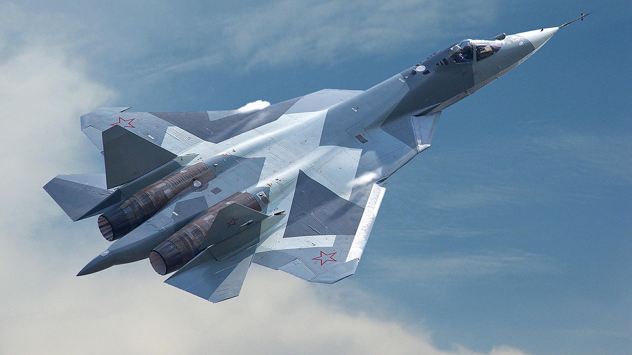 Многофункциональный истребитель пятого поколения Су-57.