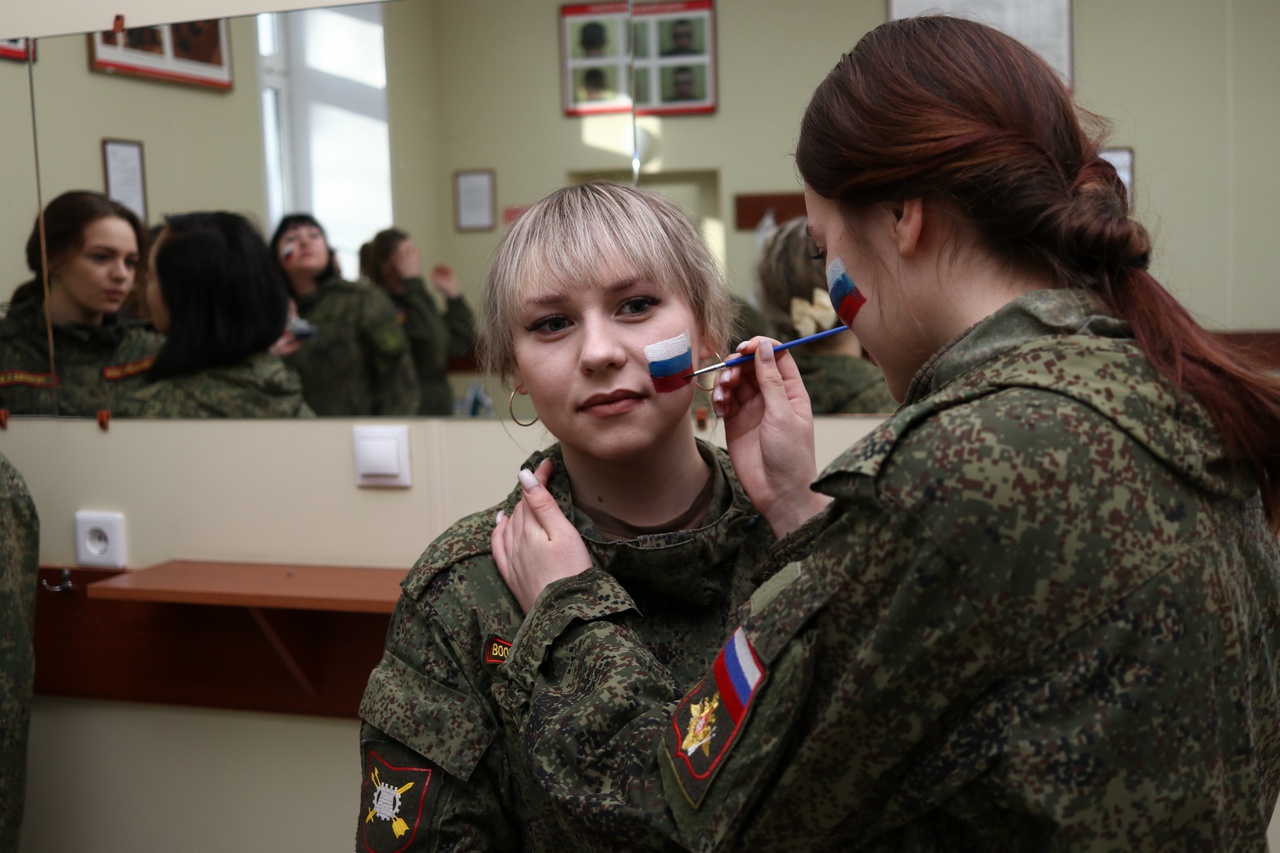 «Макияж под камуфляж» - это сразу несколько соревнований в одном.