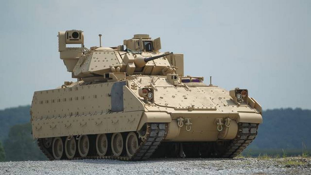 Американская БМП М2А4 Bradley.