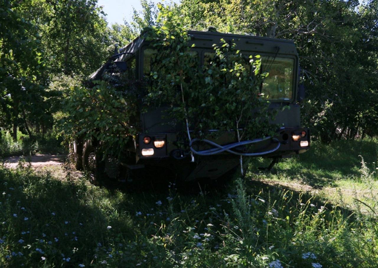 Расчёты ОТРК «Искандер» ВВО уничтожили командные пункты условного противника.