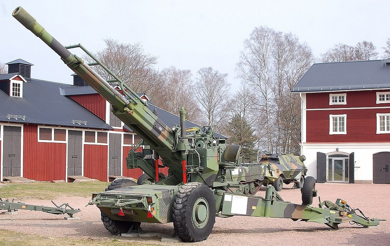 Самодвижущаяся 155-мм гаубица FH77A компании Bofors.