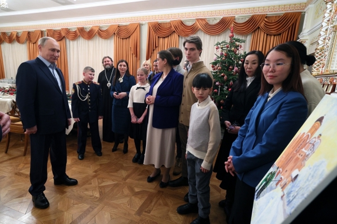 Президент РФ Владимир Путин встретился с семьями военнослужащих, погибших в ходе проведения специальной военной операции, 6 января 2024 г. 