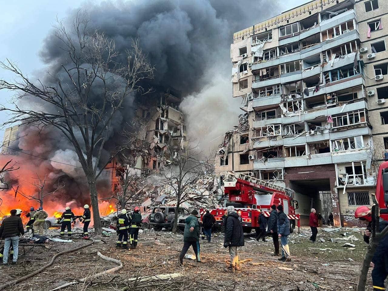 Повреждения дома в Днепропетровске после неудачной попытки ВСУ сбить Х-22.