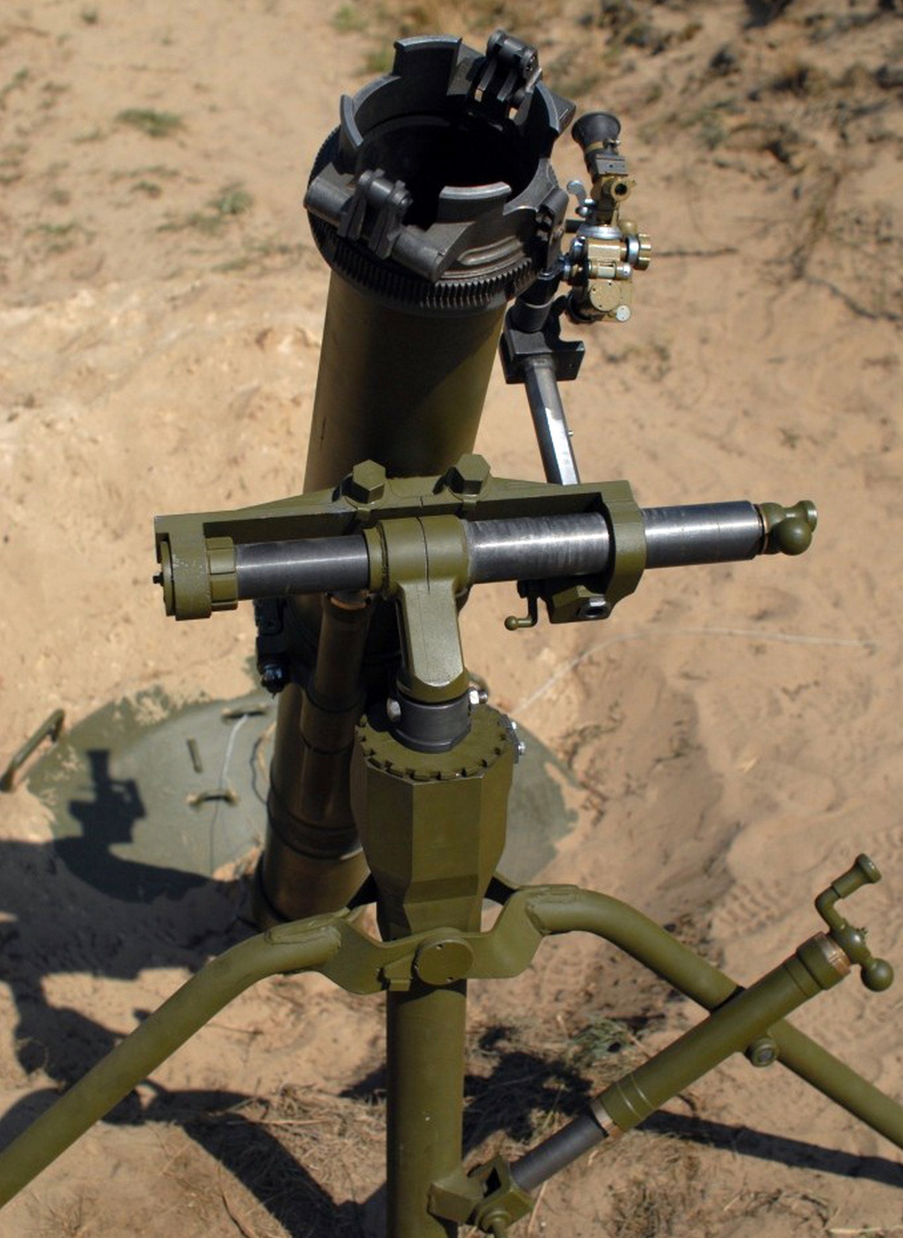 Опытный образец 120-мм миномёта М120-15 «Молот» производства ПАО «Завод Маяк».