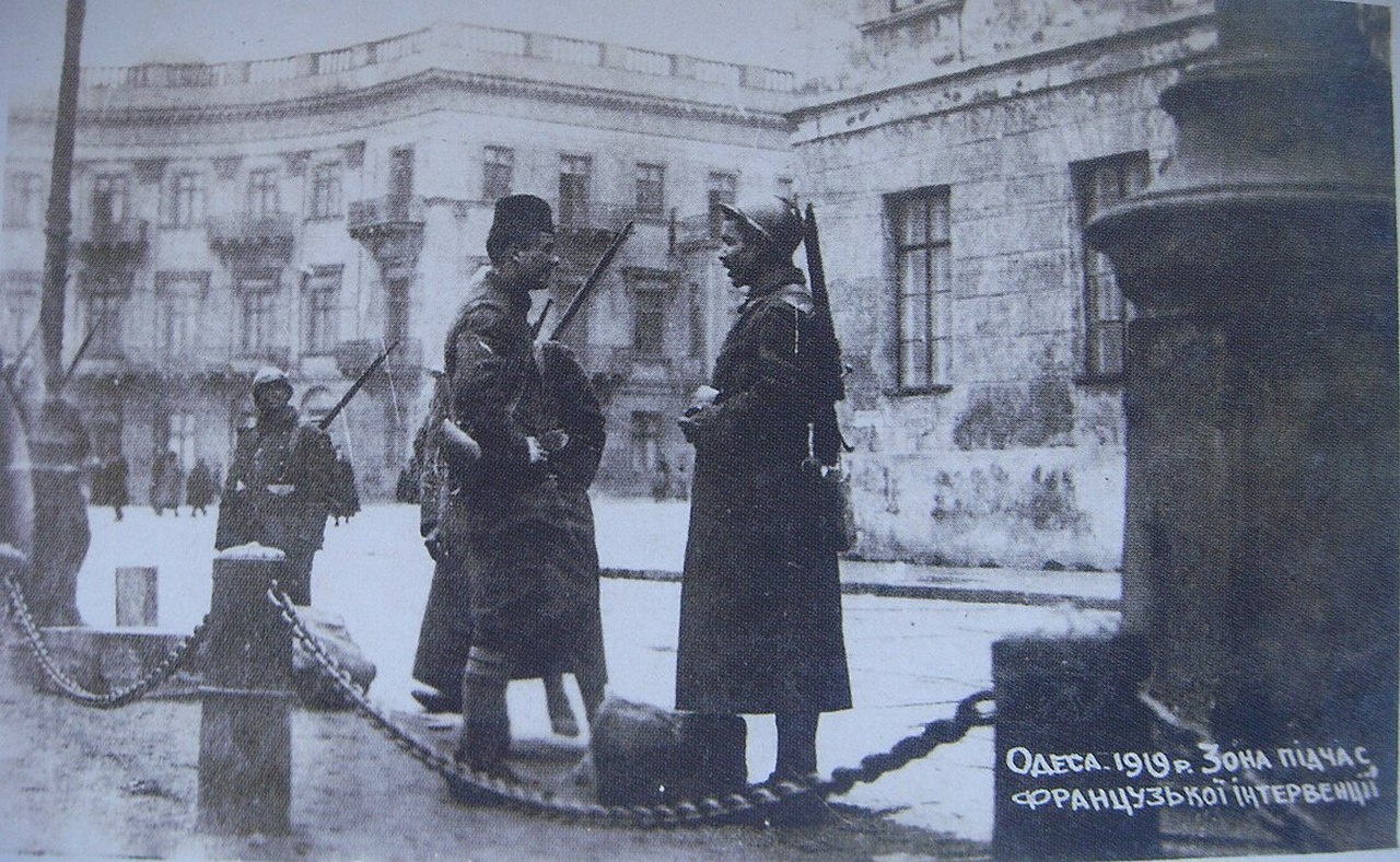 Французские патрули охраняют свою зону в оккупированной Одессе, зима 1918-1919 годов.