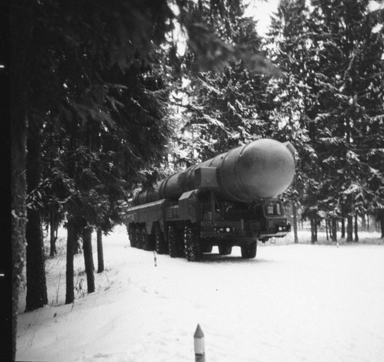 Подвижный грунтовый ракетный комплекс «Пионер» (РСД-10).