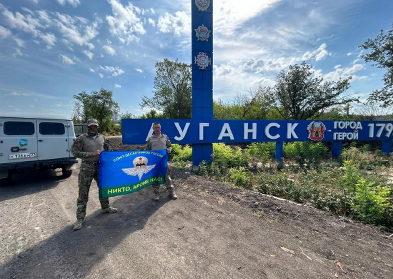 Очередная партия техники высокой проходимости передана костромским десантникам.