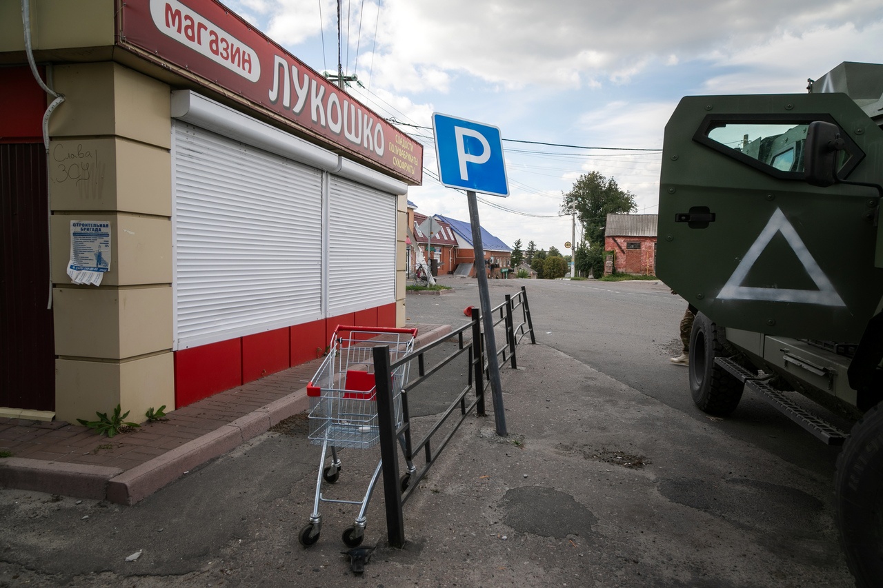 Бронемашина ВСУ на улице в Судже, 16 августа 2024 г.