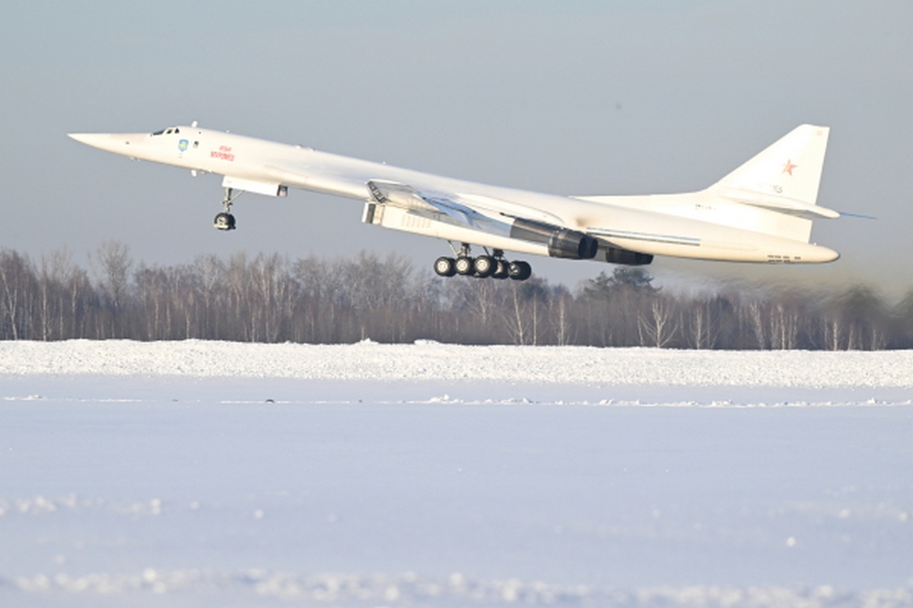 Модернизированный стратегический ракетоносец Ту-160М «Илья Муромец».