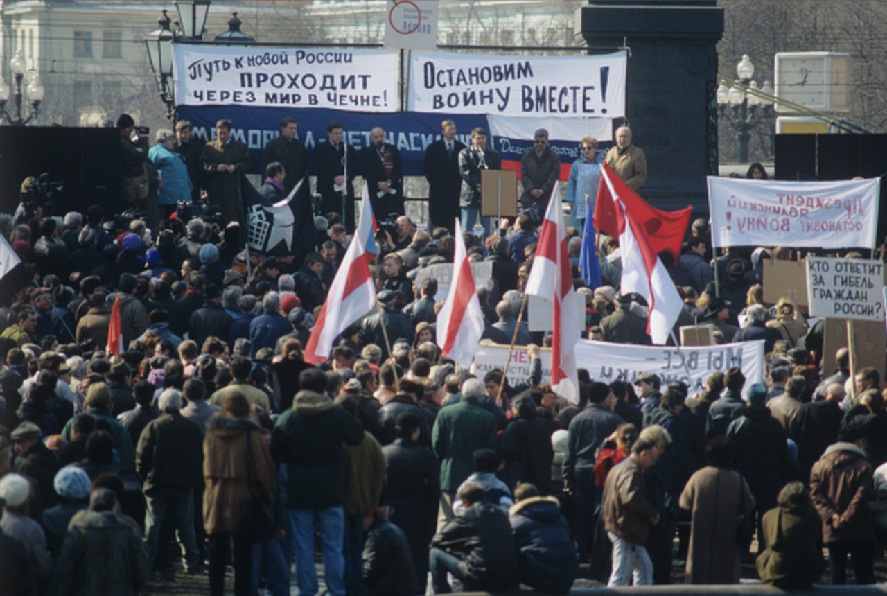 Митинг протеста против войны в Чечне, апрель 1996 г.