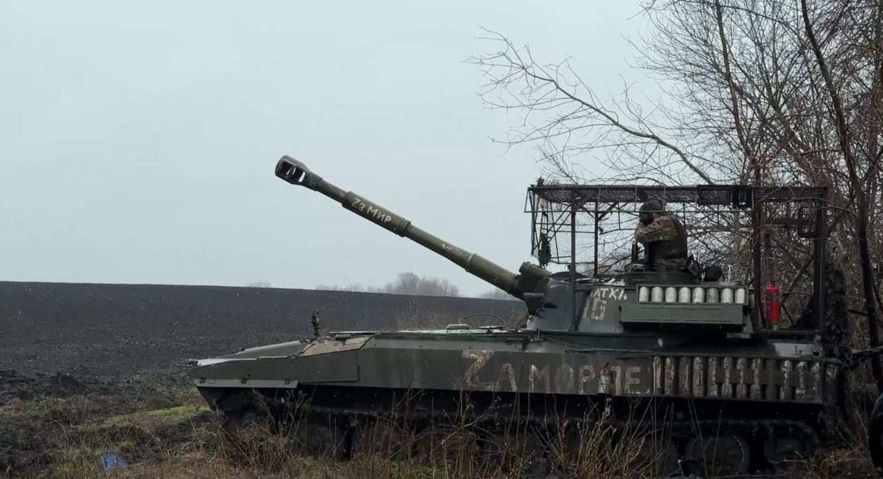 Расчёты самоходных гаубиц «Гвоздика» группировки войск «Север» активно работают в курском приграничье.