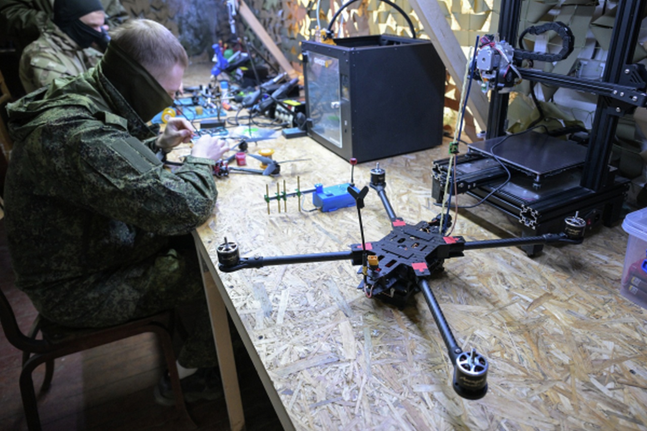 Массовый дрон-истребитель нельзя разработать в «гаражных» условиях.
