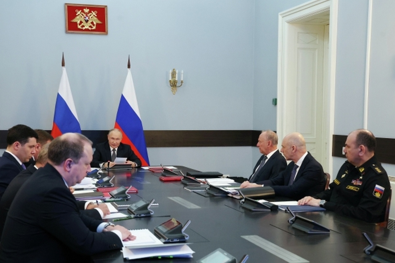 Президент РФ Владимир Путин проводит совещание по вопросам развития Военно-морского флота, 11 апреля 2025 г.