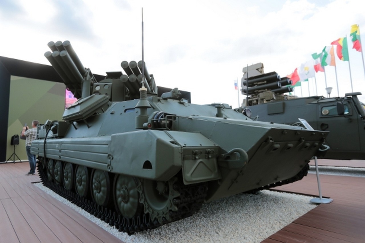 Зенитный ракетный комплекс (ЗРК) «Сосна».