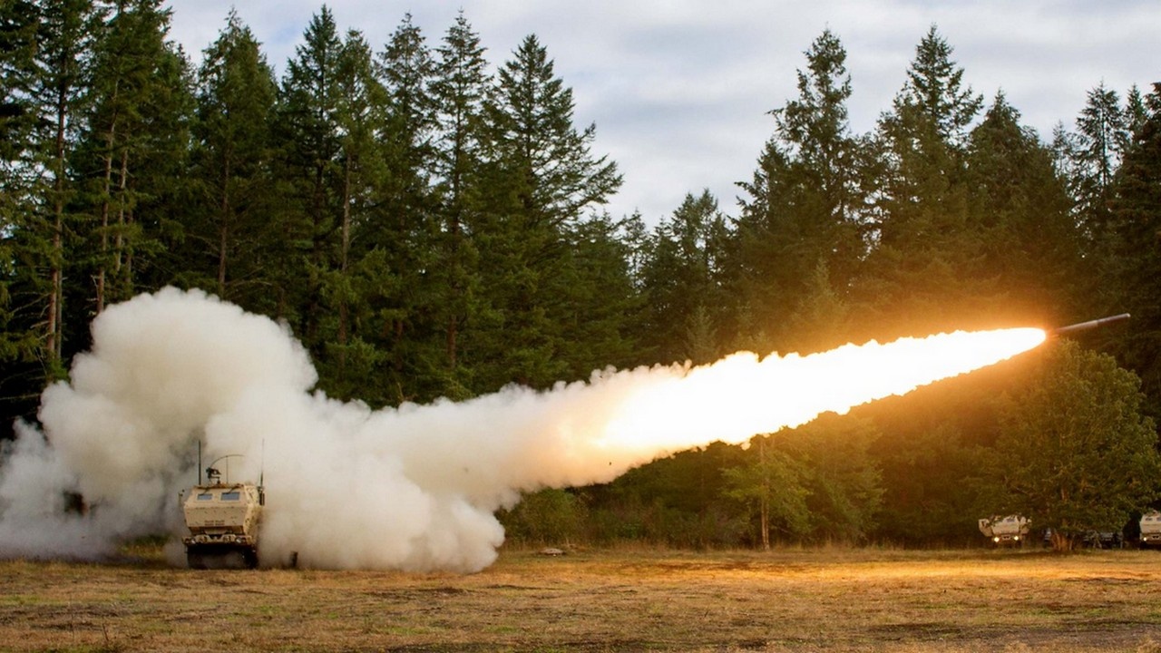 Американские РСЗО HIMARS у виска Петербурга Американские РСЗО HIMARS у виска Петербурга
