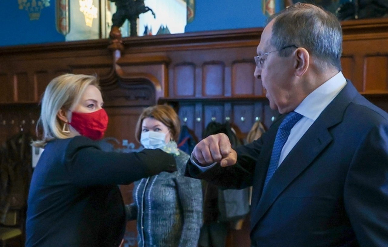 Сергей Лавров и Элизабет Трасс во время встречи в Доме приёмов МИД России.