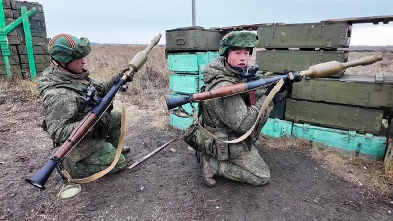 Боевая подготовка военнослужащих КНДР, участвовавших в освобождении Курской области.